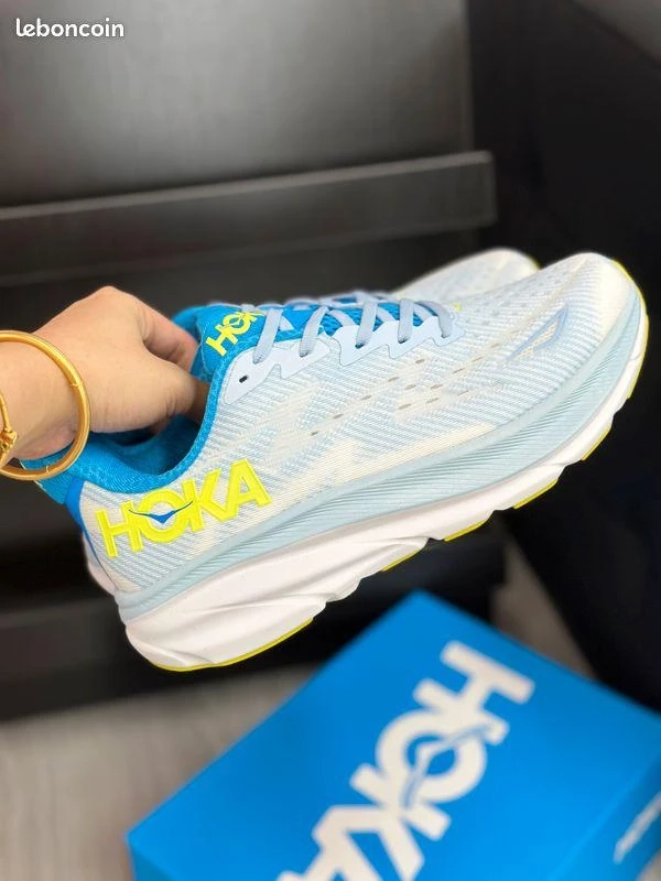 کتونی هوکا کلیفتون ۹ ویتنام وارداتی سایز ۴۰ تا ۴۵ ،تنوع در ۸ رنگ جذاب hoka clifton 9