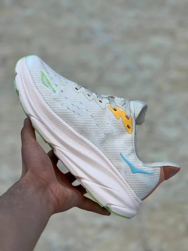 کتونی هوکا کلیفتون ۹ ویتنام وارداتی سایز ۴۰ تا ۴۵ ،تنوع در ۸ رنگ جذاب /hoka clifton 9