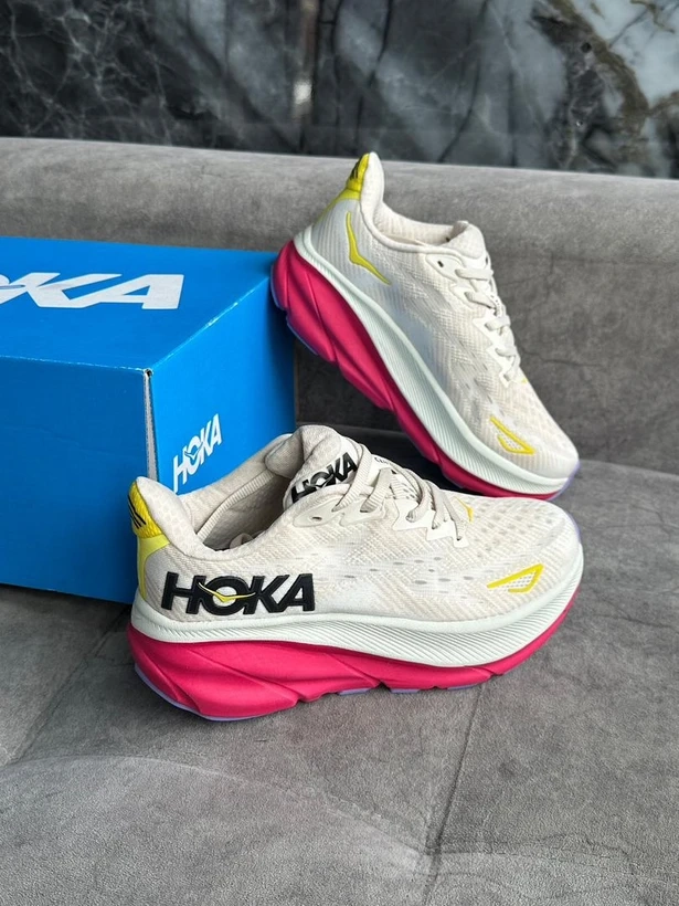 کتونی هوکا کلیفتون ۹ ویتنام وارداتی سایز ۴۰ تا ۴۵ ،تنوع در ۸ رنگ جذاب /hoka clifton 9