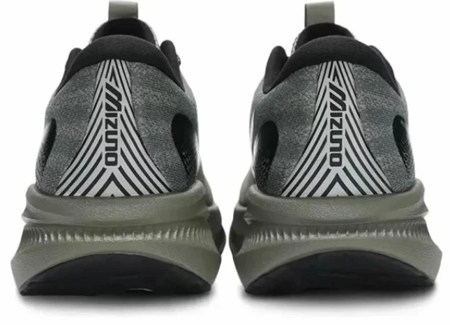 کتونی میزانو مستر کوالیتی a,سایز ۴۰ تا ۴۵ تنوع رنگ/mizuno Astro plus