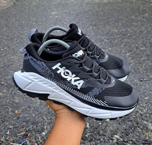 کتونی هوکا مدل skyline-float زیره ویبرام hoka