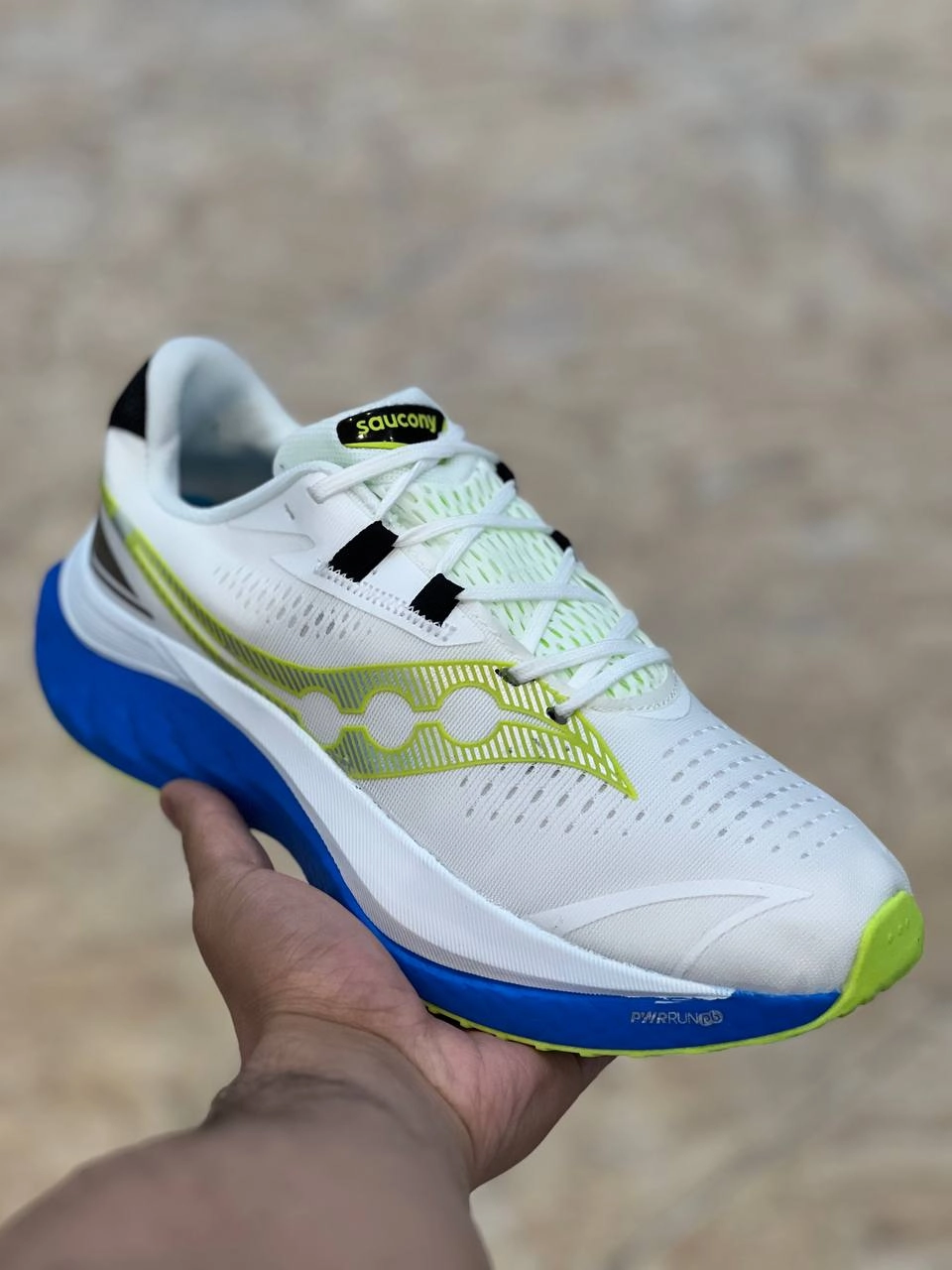 کتونی ساکونی مسترکوالیتی ویتنامی/سایز ۴۱ الی ۴۵/Saucony Endorphin speed4