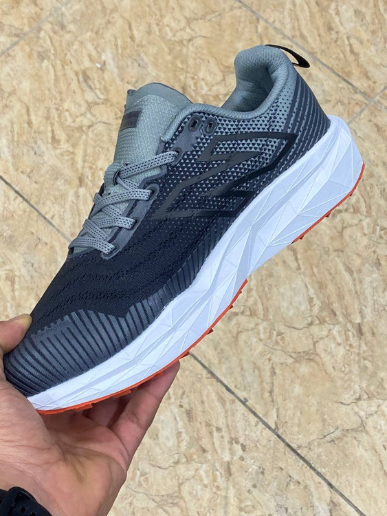 کتونی نیوبالانس ویتنام مسترکوالیتی/سایز ۴۲ الی ۴۵/چهار رنگ جذاب/Newbalance fuelcell