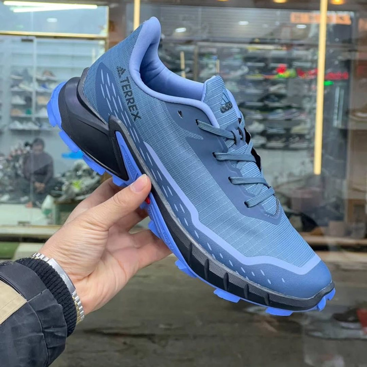 کتونی ادیداس ترکس ویتنامی/رنگ بندی جذاب/Adidas terrex Vietnam