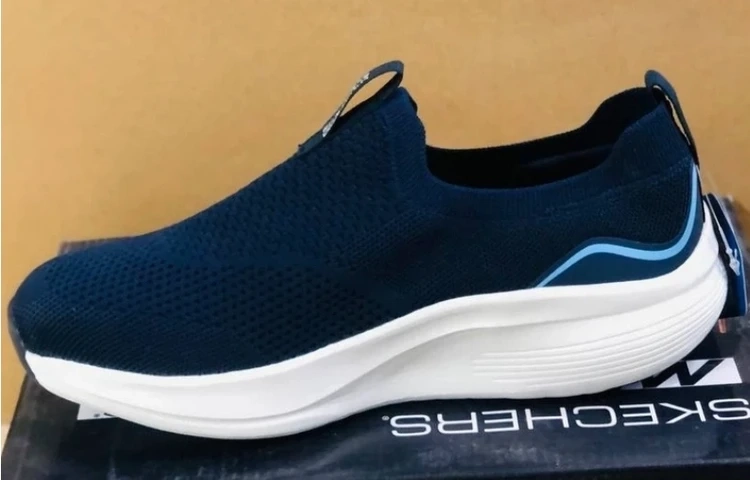 کفش طبی اسکیچرز مدل Max Cushion/سایز 40 الی 45/رنگ بندی دارد/Skechers Max Cushion