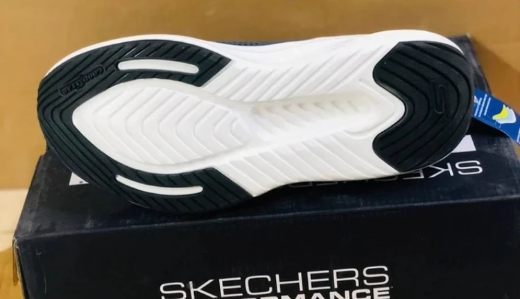 کفش طبی اسکیچرز مدل Max Cushion/سایز 40 الی 45/رنگ بندی دارد/Skechers Max Cushion