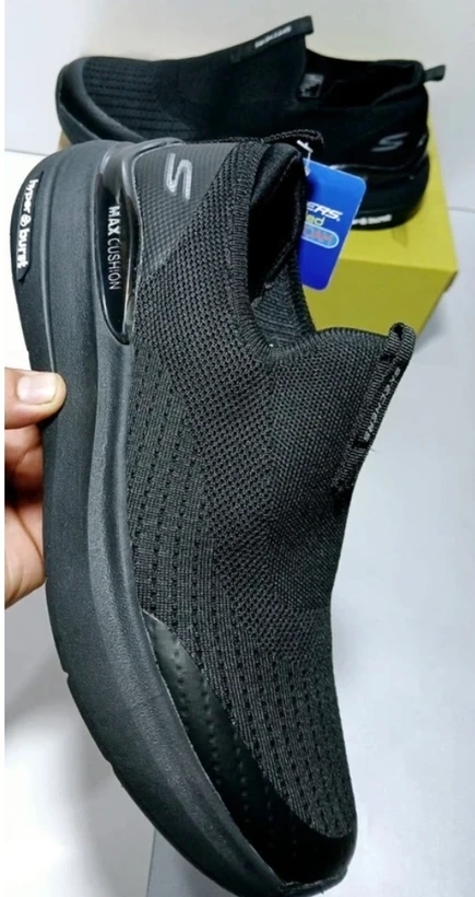 کفش طبی اسکیچرز مدل Max Cushion/سایز 40 الی 45/رنگ بندی دارد/Skechers Max Cushion