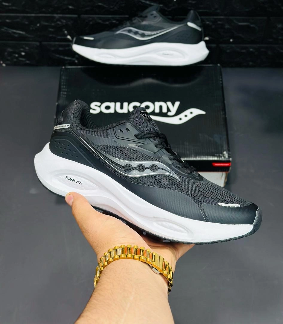 کتونی رانینگ ساکونی ویتنامی مدل اینفرنو/سایز ۴۰ الی ۴۵/رنگ بندی دارد/ Saucony Inferno