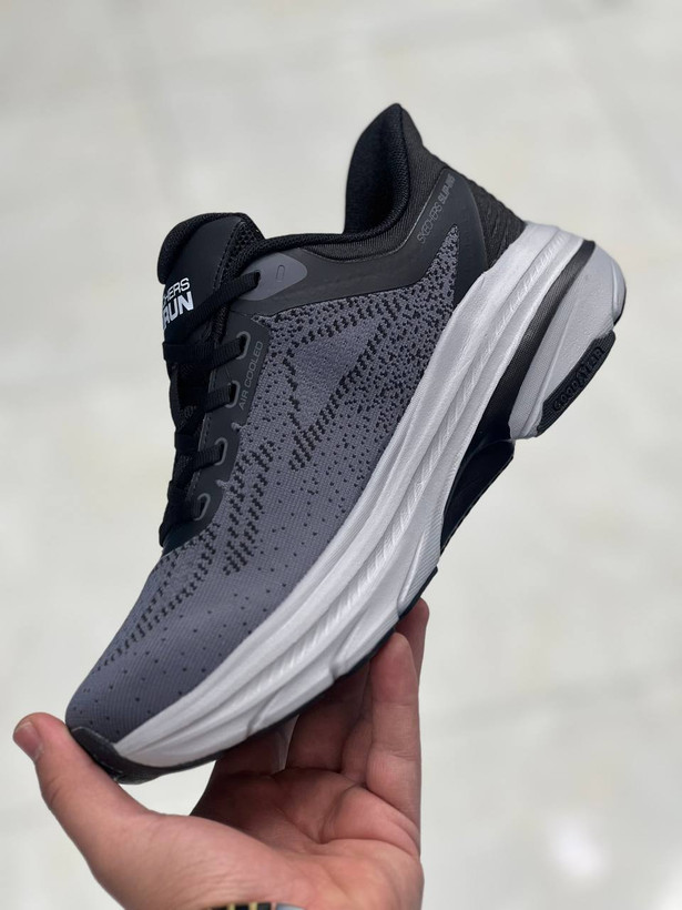 کتونی اسکیچرز /سایز ۴۰ الی ۴۵/رنگ بندی دارد/Skechers Go Ru