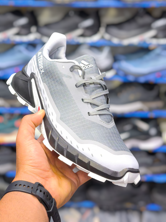 کتونی ادیداس ترکس ویتنامی/رنگ بندی جذاب/Adidas terrex Vietnam