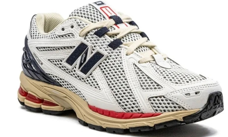 کتونی نیوبالانس ویتنامی/رنگ بندی جذاب/سایز 37 الی 45/New balance 1906R