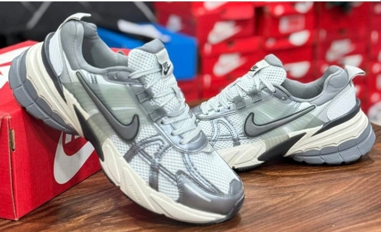 کتونی ویتنامی نایک مسترکوالیتی/ست زنانه و مردانه/رنگ بندی جذاب/Nike V2k Run