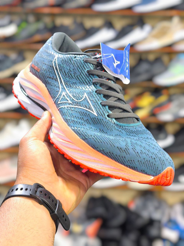 کتونی میزانو وارداتی ویتنام سایز ۴۰ تا ۴۵ /mizuno wave rider 26