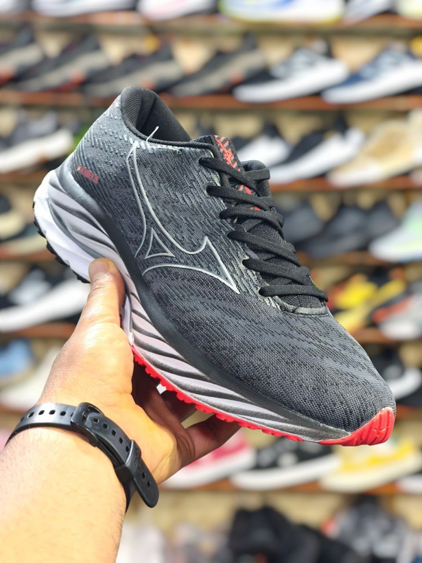 کتونی میزانو وارداتی ویتنام سایز ۴۰ تا ۴۵ /mizuno wave rider 26