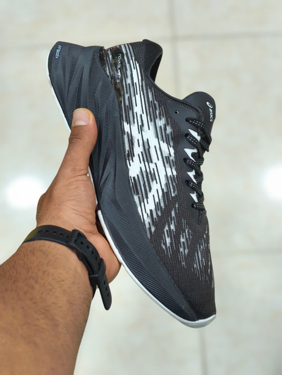 کتونی اسیکس ویتنامی نوابلاست/Asics novablast 3