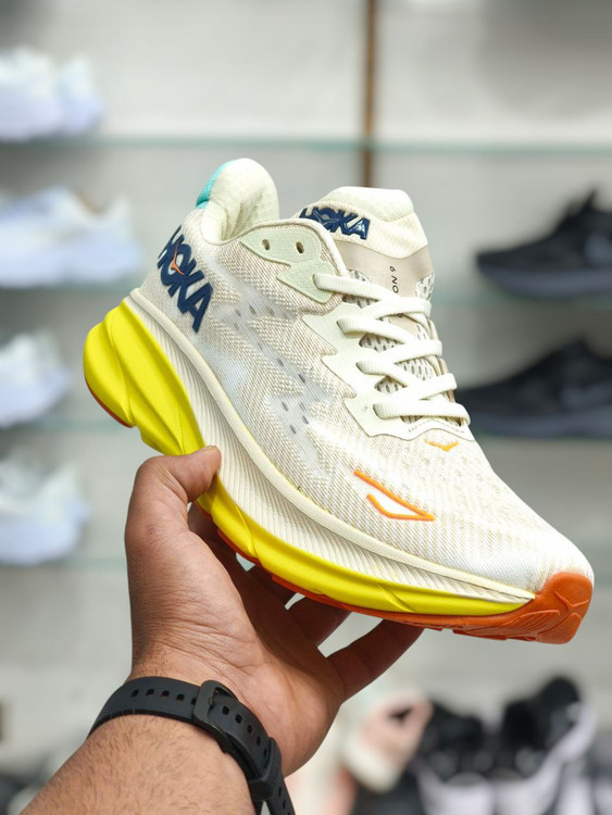 کتونی هوکا کلیفتون ۹ ویتنام وارداتی سایز 40 تا 45 /hoka clifton 9