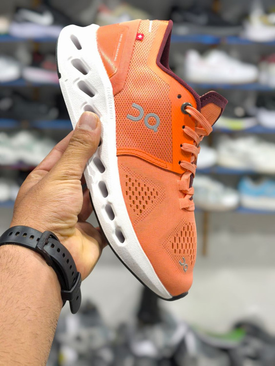 کتونی آن انینگ سوئیسی ویتنامی/سایز ۳۶,۳۷,۳۸/On running QC