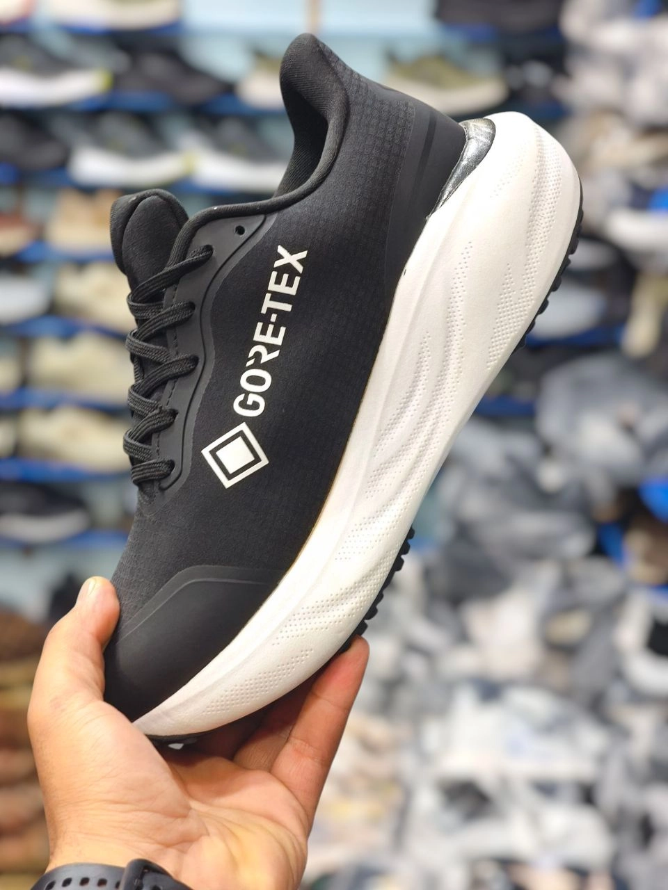 کتونی اسیکس گورتکس ویتنامی مسترکوالیتی/سایز ۴۱ الی ۴۵/Asics Goretex PureGEL