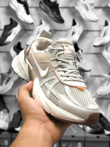کتونی ویتنامی نایک مسترکوالیتی/ست زنانه و مردانه/رنگ بندی جذاب/Nike V2k Run