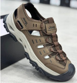 صندل آمریکایی جیپ تولید 2025 همراه با جعبه/سایز 40الی45/رنگ بندی جذاب،فروش تک و عمده/ Sandal jeep