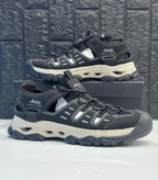 صندل آمریکایی جیپ تولید 2025 همراه با جعبه/سایز 40الی45/رنگ بندی جذاب،فروش تک و عمده/ Sandal jeep MADE IN USA