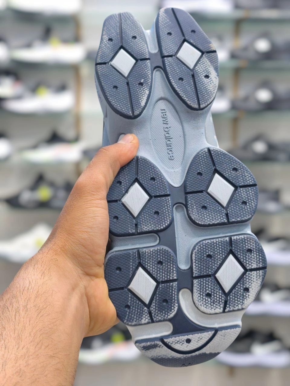 کتونی نیوبالانس 9060 ویتنامی وارداتی/سایز 40,41,42,43,44,45/Newbalance 9060