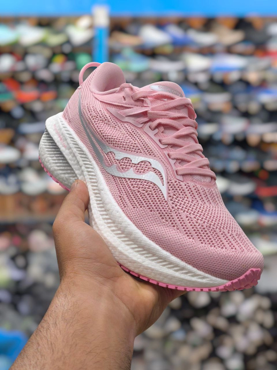 کتونی ساکونی تریمپ 21 ویتنامی وارداتی/سایز 36,37,38,39,40/Saucony Triumph 21
