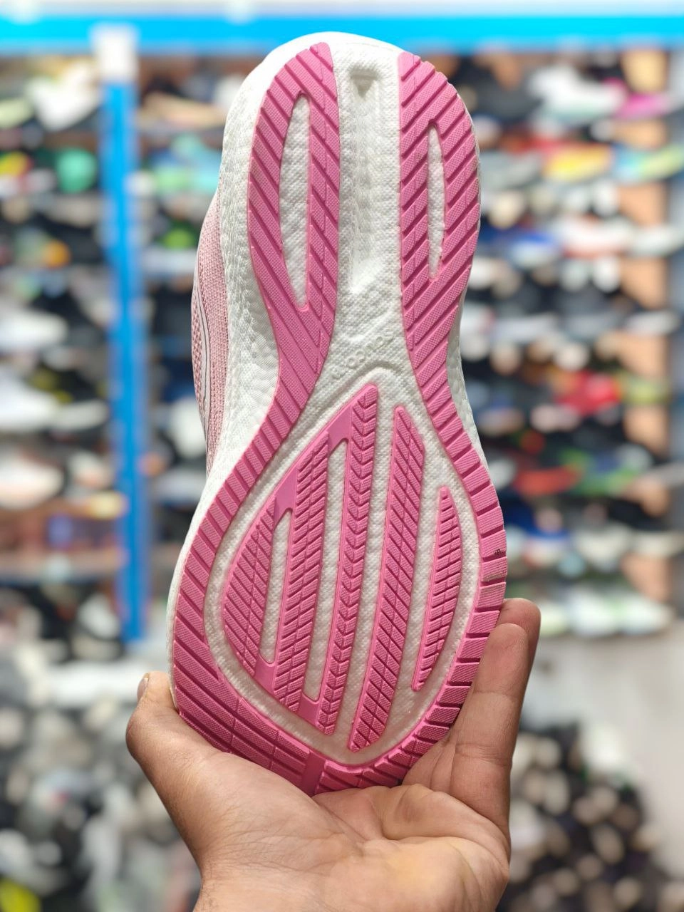 کتونی ساکونی تریمپ 21 ویتنامی وارداتی/سایز 36,37,38,39,40/Saucony Triumph 21