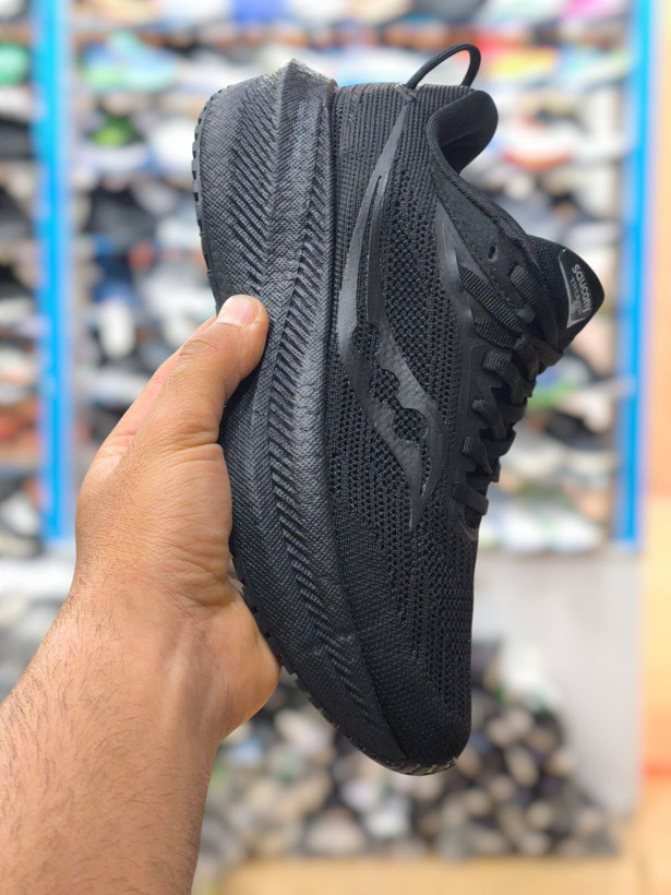 کتونی ساکونی تریمپ 21 ویتنامی وارداتی/سایز 36,37,38,39,40/Saucony Triumph 21