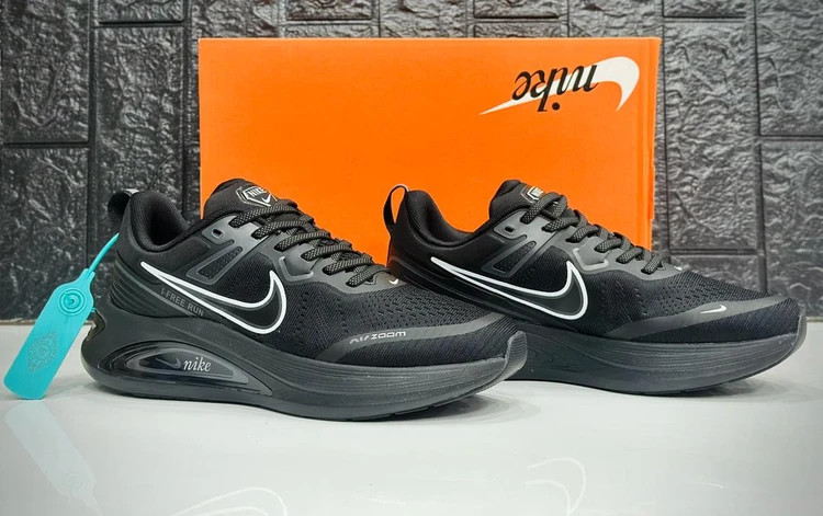 کتونی نایک ایر زوم وینفلو ویتنامی وارداتی/سایز 40,41,42,43,44,45/Nike Air Zoom Winflo
