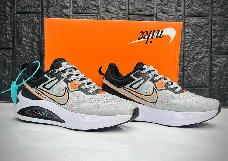کتونی نایک ایر زوم وینفلو ویتنامی وارداتی/سایز 40,41,42,43,44,45/Nike Air Zoom Winflo