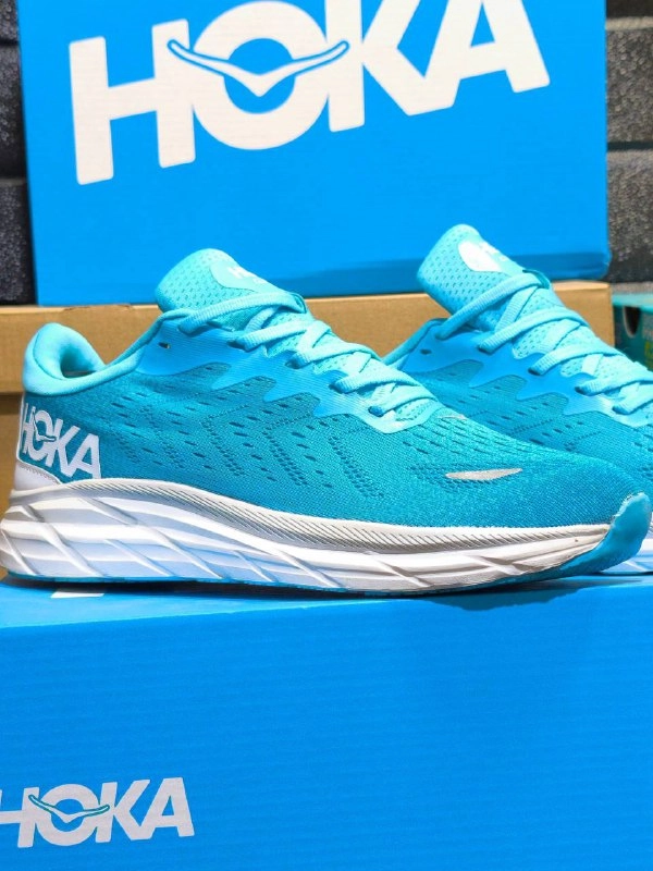 کتونی هوکا کلیفتون 8 ویتنامی وارداتی/سایز 40,41,42/Hoka Clifton 8