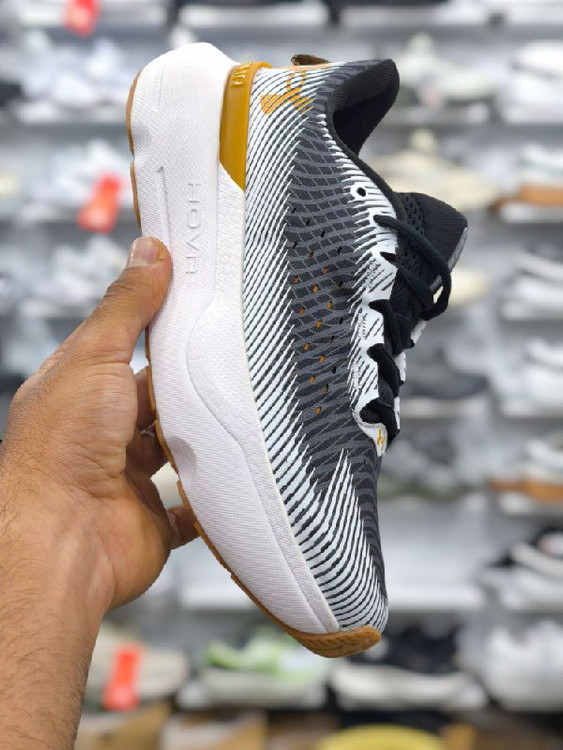 کتونی آندرآرمور ویتنامی وارداتی/سایز 40,41,42,43,44,45/Under Armour lnfinite Pro Running Shoes