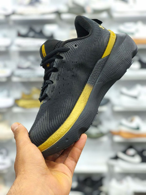 کتونی آندرآرمور ویتنامی وارداتی/سایز 40,41,42,43,44,45/Under Armour lnfinite Pro Running Shoes