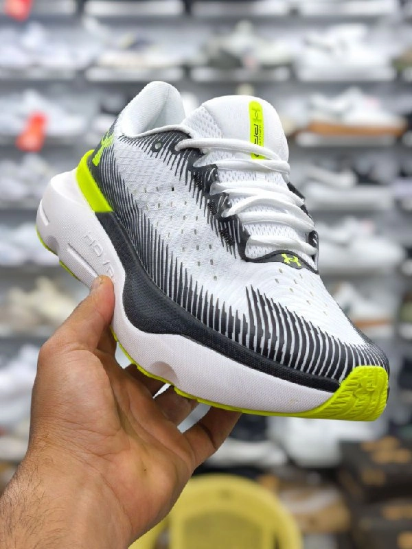 کتونی آندرآرمور ویتنامی وارداتی/سایز 40,41,42,43,44,45/Under Armour lnfinite Pro Running Shoes