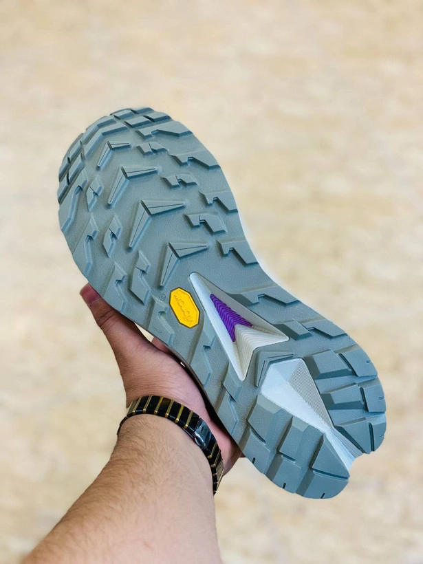 کتونی هوکا ویتنامی مدل skyline-float وارداتی hoka زیره ویبرام/سایز 40 الی 45