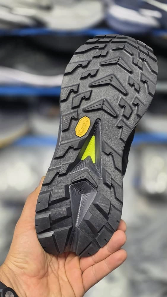 کتونی هوکا ویتنامی مدل skyline-float وارداتی hoka زیره ویبرام/سایز 40 الی 45