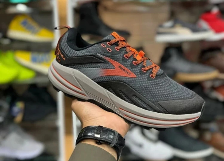 کتونی ویتنامی بروکس کاسکادیا 16 ویتنامی وارداتی/سایز 40,41,42,43,44,45/Brooks Cascadia 16