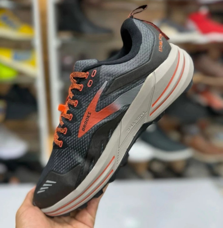 کتونی ویتنامی بروکس کاسکادیا 16 ویتنامی وارداتی/سایز 40,41,42,43,44,45/Brooks Cascadia 16