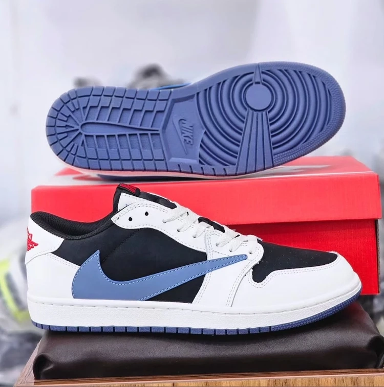 کتونی نایک ایر جردن 1 تراویس اسکات ویتنامی وارداتی/سایز 40,41,42,43,44,45/Air jordan 1 High Travis Scot