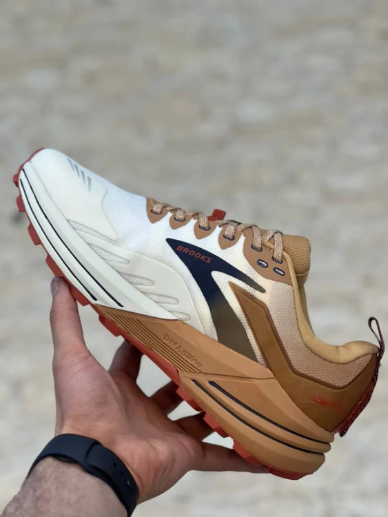 کتونی ویتنامی بروکس کاسکادیا 16 ویتنامی وارداتی/سایز 40,41,42,43,44,45/Brooks Cascadia 16