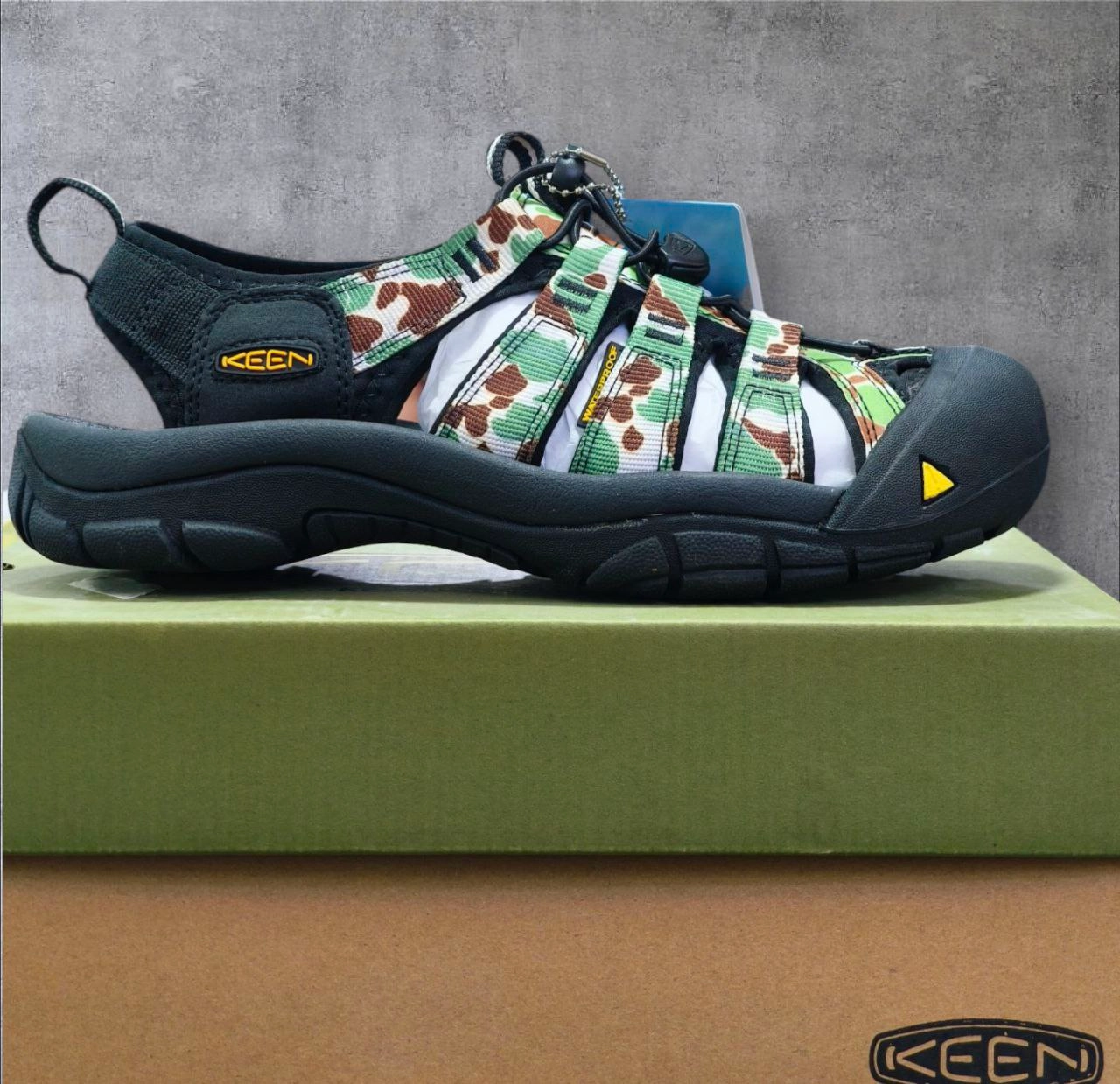 صندل مردانه کین KEEN ساخت کامبوج مدل Newport H2 – مناسب طبیعت‌گردی و استفاده روزمره