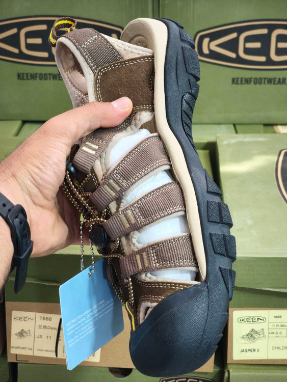 صندل مردانه کین KEEN ساخت کامبوج مدل Newport H2 – مناسب طبیعتگردی و استفاده روزمره/سایز 40 الی 45