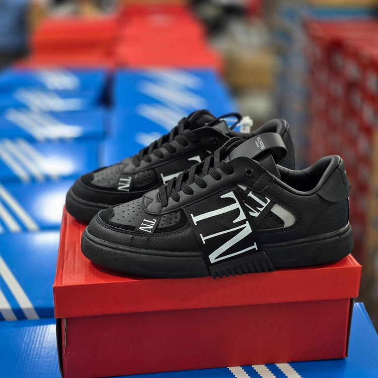 کتونی مردانه ایتالیایی ولنتینو گاراوانی مدل VLTN رنگ مشکی/سایز ۴۰ الی ۴۵