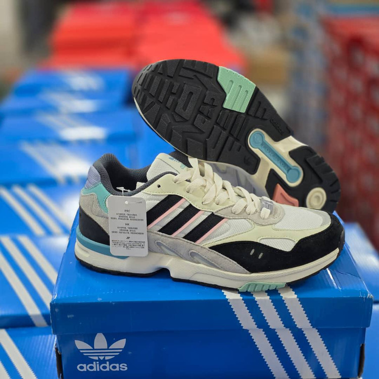 کتونی ادیداس تورشن سوپر ویتنامی/سایز ۴۰ الی ۴۵ / رنگ بندی زیبا/Adidas Torsion Super