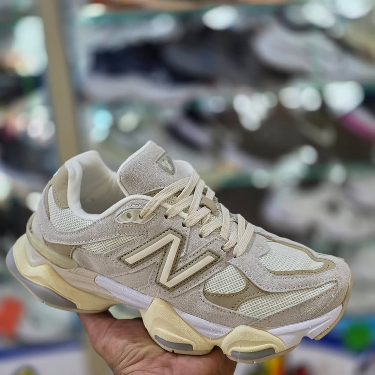 کتونی نیوبالانس 9060 ویتنامی وارداتی/سایز38,39,40,41,42,43,44,45/Newbalance 9060