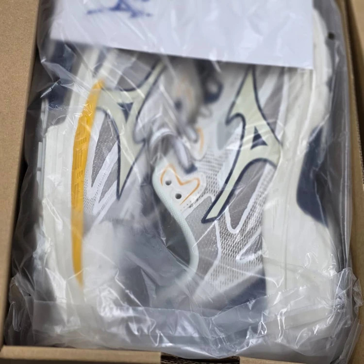 کتونی میزانو ویو بتا ویتنامی وارداتی/Mizuno Wave Rider Beta/سایز 40 الی 45/ فروش عمده و تک