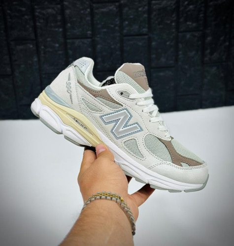 کتونی نیوبالانس 990v5 ویتنامی وارداتی/Newbalance 990v5/سایز 40 الی 45/فروش عمده و تک