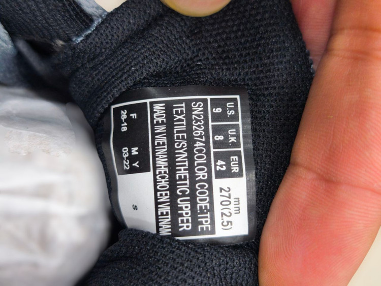 کتونی اسکیچرز Hyper Burst ویتنامی | سبک، راحت و مناسب دویدن | سایز 40 الی 45