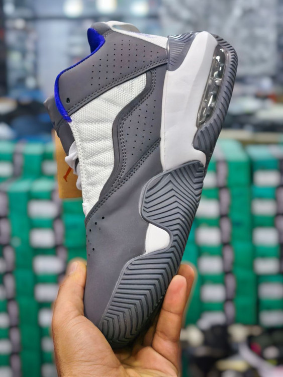 کتونی نایکی ویتنامی ایر جردن Stay Loyal | ترکیب استایل بسکتبالی و راحتی روزمره | سایز 37 الی 40 | فروش تک و عمده